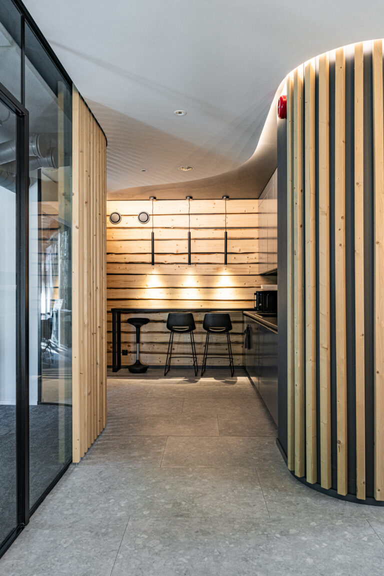 HAUSERSI BÜROOHOONE